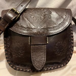 Absolutely gorgeous! Patricia Nash tooled rich brown leather bag. Like new.